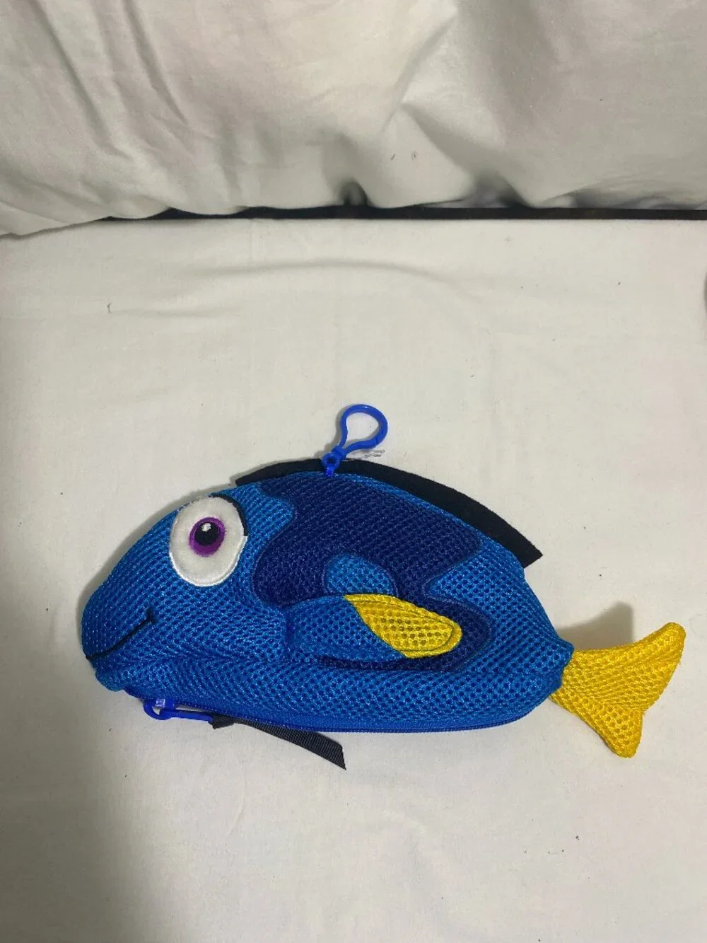 Disney Pixar Finding Dory Dory Fish Zipper Coin Purse Pouch Mesh Clamshell Bag 1
